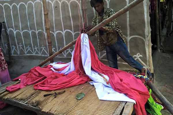 দিনাজপুরে বাল্যবিয়ের হাত থেকে রক্ষা পেল স্কুলছাত্রী