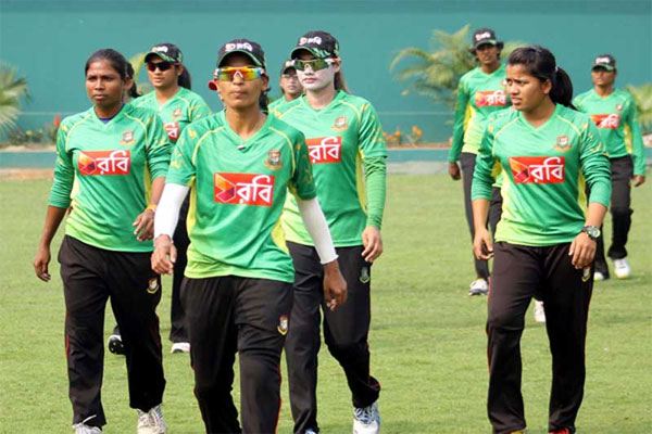রুমানাকে ছাড়াই ভারত সফরের জন্য নারী দল ঘোষণা