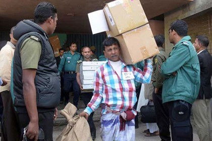 চট্টগ্রাম-৮ আসনের উপনির্বাচনে ভোটগ্রহণ শুরু
