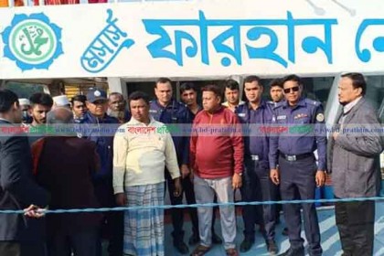 মেঘনায় দুই লঞ্চের সংঘর্ষের ঘটনায় আটক ২