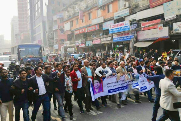 রাজধানীতে রিজভীর নেতৃত্বে বিএনপির বিক্ষোভ মিছিল