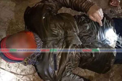 সাতক্ষীরার বনবিভাগের নৌ চালকের রহস্যজনক মৃত্যু