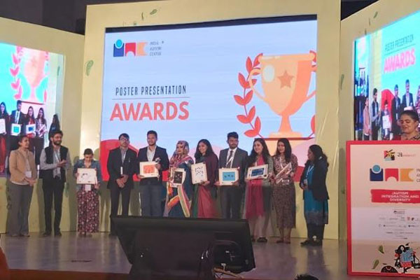 আন্তর্জাতিক পোস্টার প্রতিযোগিতায় বাঙালি টিমের পুরস্কার