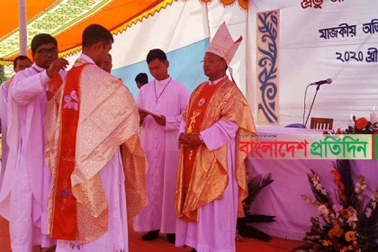 শেরপুরে খ্রিষ্টান পল্লীতে যাজকীয় অভিষেক অনুষ্ঠিত