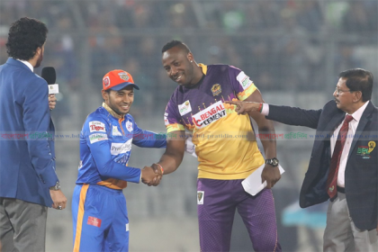 শিরোপা লড়াইয়ে ফিল্ডিংয়ে খুলনা