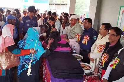 মোরেলগঞ্জে সাড়ে ৫শ’ পরিবারে কম্বল বিতরণ