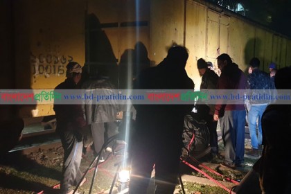 ময়মনসিংহে ট্রেনের বগি লাইনচ্যুত