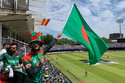 ২২৯ হামলায় ৩৫৭ নিহতের দেশ সেই পাকিস্তানে ফিরছে ক্রিকেট!