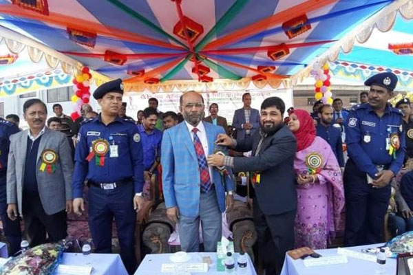 'খেলাধুলা অপরাধমূলক কর্মকাণ্ড থেকে সমাজকে দূরে রাখে' 