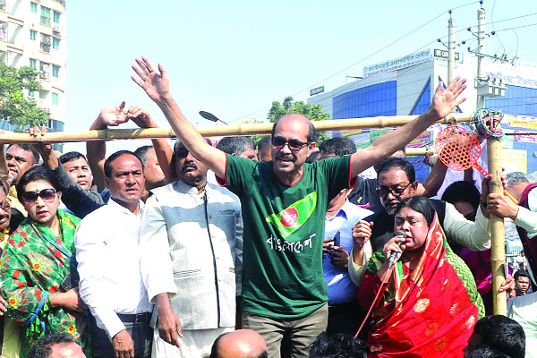 নতুন অ্যাপ চালুর ঘোষণা আতিকের