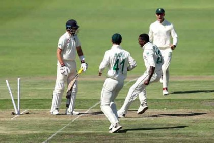 রাবাদার নির্বাসন নিয়ে 'প্রশ্ন' সাবেক ২ ইংলিশ অধিনায়কের
