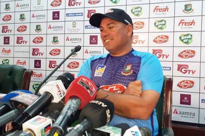 পাকিস্তানকে তাদের মাটিতেই হারাতে আত্মপ্রত্যয়ী ডোমিঙ্গো