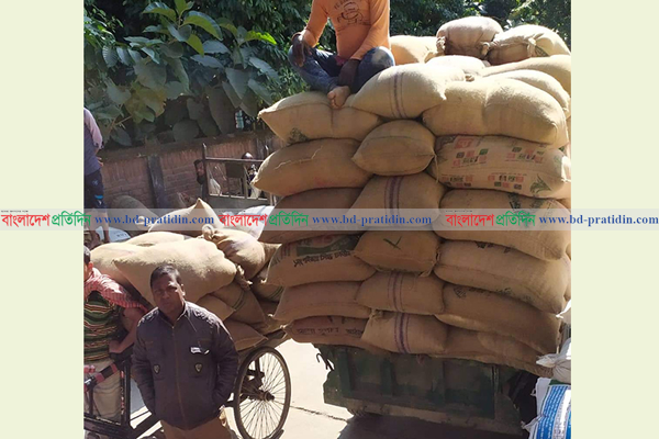 খাদ্য গোডাউনে সিন্ডিকেটের মাধ্যমে ধান ক্রয়ের অভিযোগ