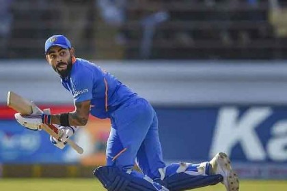 ধোনিকে টপকে যে রেকর্ড গড়লেন কোহলি