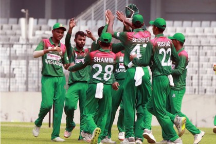 যুব বিশ্বকাপে টসে হেরে বোলিংয়ে বাংলাদেশ