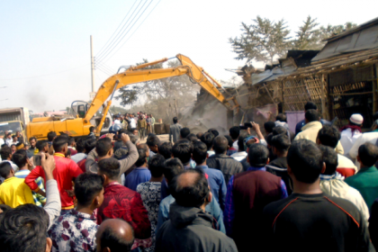 ফুলবাড়ীতে অবৈধ স্থাপনা উচ্ছেদ 