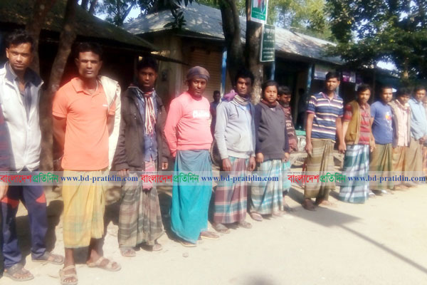 টাঙ্গাইলে চুরির অভিযোগে শিশুকে পিটুনি, বিচারের দাবিতে মানববন্ধন