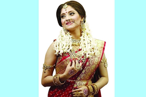 আমি এখন মন্ত্রীর মেয়ে