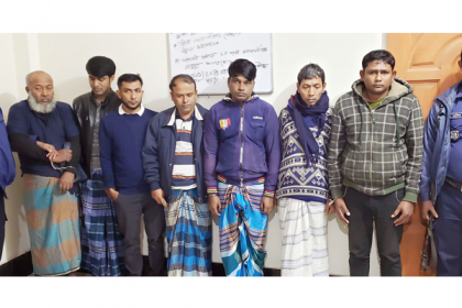 কুমিল্লায় জুয়া খেলায় সাতজনকে ১৫ দিনের জেল