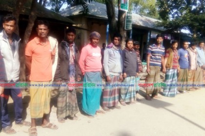 টাঙ্গাইলে চুরির অভিযোগে শিশুকে পিটুনি, বিচারের দাবিতে মানববন্ধন