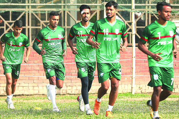 ফাইনালে চোখ জামালদের