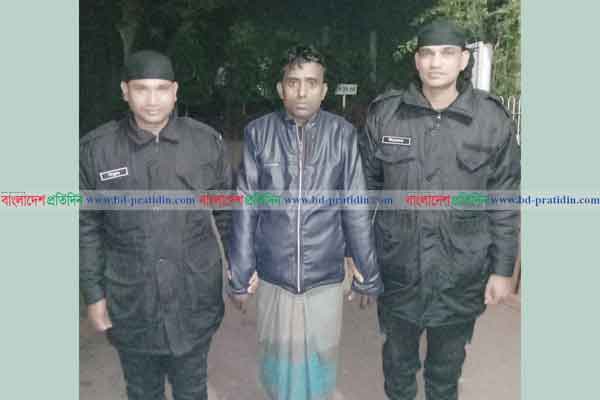 বাজিতপুরে ১৯১০ পিস ইয়াবাসহ মাদক ব্যবসায়ী গ্রেফতার