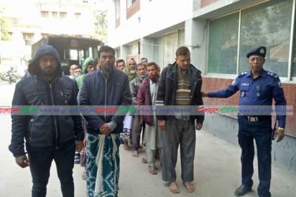 গানপাউডার ও ককটেলসহ জামায়াতের ১৬ কর্মী গ্রেফতার