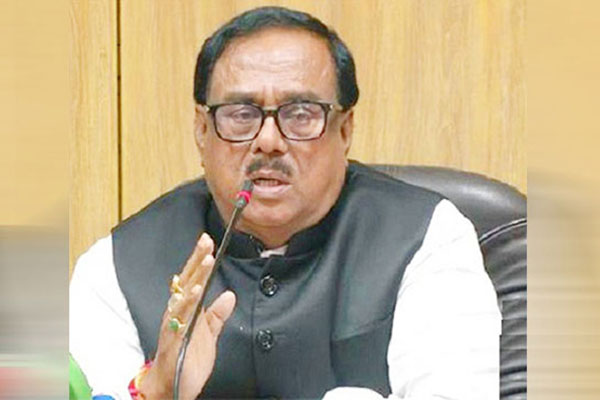 সোশ্যাল মিডিয়া ব্যবহারে শিক্ষার্থীদের সতর্ক থাকতে হবে: খাদ্যমন্ত্রী