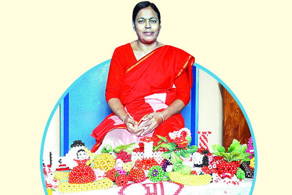 পুঁতি কারিগর শেফালী রানী