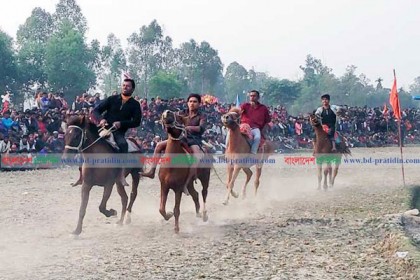 টাঙ্গাইলে ঘোড়দৌড় প্রতিযোগিতা