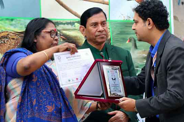 জাবির প্রাণিবিদ্যা বিভাগের সম্মাননা পেলেন বিশ্বজিৎ ভট্টাচার্য
