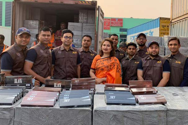 চট্টগ্রাম বন্দরে সিগারেটের বড় চালান জব্দ