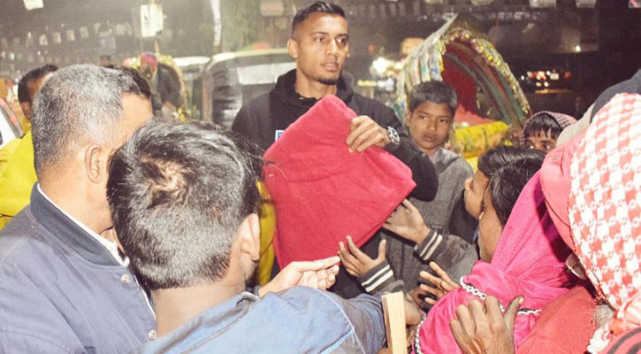 অসহায় শীতার্তদের পাশে জামাল ভূঁইয়া