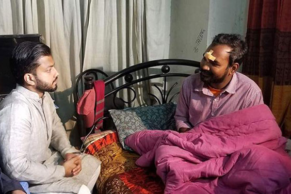 টিকাটুলীতে হামলায় আহত সাংবাদিকের বাসায় ইশরাক