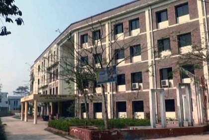 বরিশালে ছাত্রাবাসে গভীর রাতে শিক্ষার্থী নির্যাতনের ঘটনায় বহিষ্কার ৪