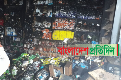 জামালপুরে মার্কেটে আগুন