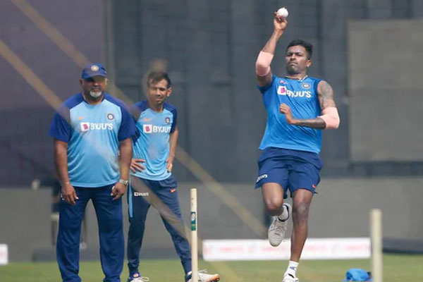 ছিটকে গেলেন হার্দিক পান্ডিয়া