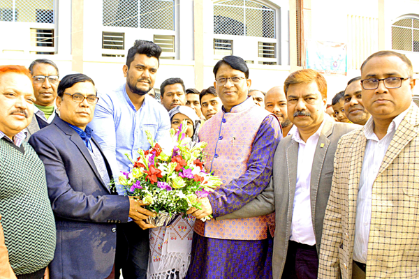 'শিক্ষার পরিবেশ ফিরে আসায় দেশ উন্নয়নের মহাসড়কে হাটছে'