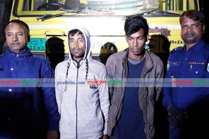 চট্টগ্রাম থেকে ছিনতাইকৃত লবণবোঝাই ট্রাক বগুড়ায় উদ্ধার