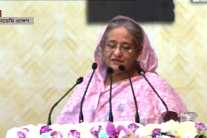 বিশিষ্ট ১০ লেখকের হাতে সাহিত্য পুরস্কার ২০১৯ তুলে দিলেন প্রধানমন্ত্রী 