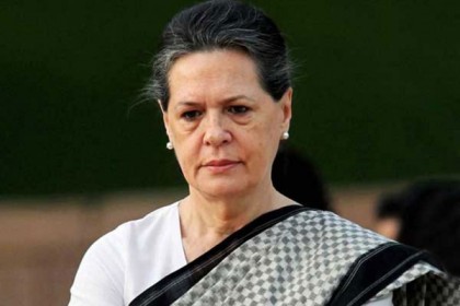 অসুস্থ সোনিয়া গান্ধীকে হাসপাতালে ভর্তি