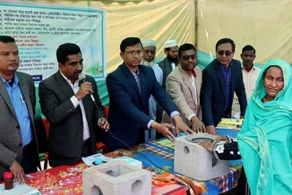 নেত্রকোনার প্রত্যন্ত অঞ্চলে সুবজ গ্রাম কর্মসূচি 