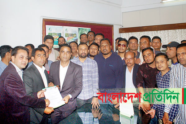 সিলেটে বঙ্গবন্ধুর ম্যুরাল নির্মাণের দাবিতে যুবলীগের স্মারকলিপি