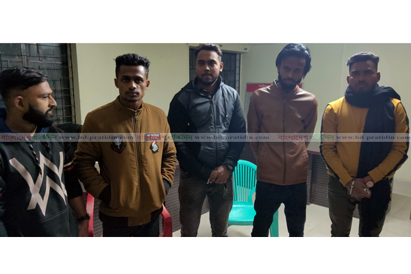 মুক্তিপণের টাকা নিতে এসে ছাত্রলীগের ৫ কর্মী আটক