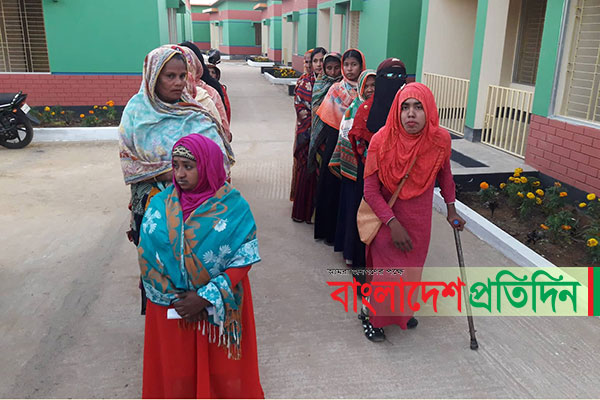বঙ্গবন্ধু আবাসন প্রকল্পে ঠিকানা খুঁজে পাচ্ছে পাহাড়ের ৩৪ পরিবার