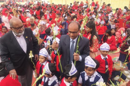 মাগুরায় কৃতি শিক্ষার্থীদের সংবর্ধনা, নতুনদের বরণ