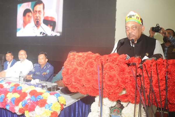 মাদক জঙ্গিবাদ নির্মূলে আইনশৃঙ্খলা বাহিনী দক্ষতার পরিচয় দিয়েছে : স্বরাষ্ট্রমন্ত্রী