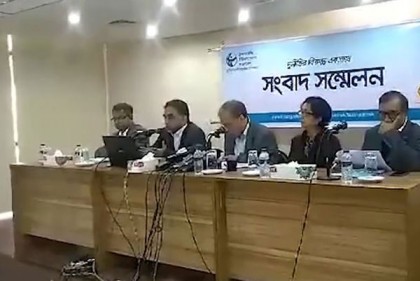 অবৈধ বিদেশিরা প্রতি বছর ২৬ হাজার কোটি টাকা পাচার করছে: টিআইবি