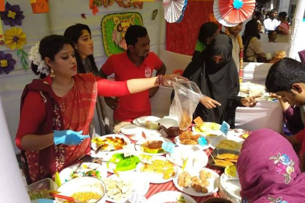 চবির আইইআরে পিঠা উৎসব