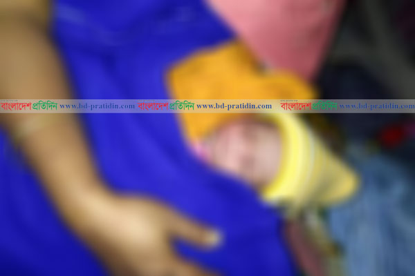 সারারাত ঠান্ডায় খালের কাঁদায় পড়ে থাকল নবজাতক